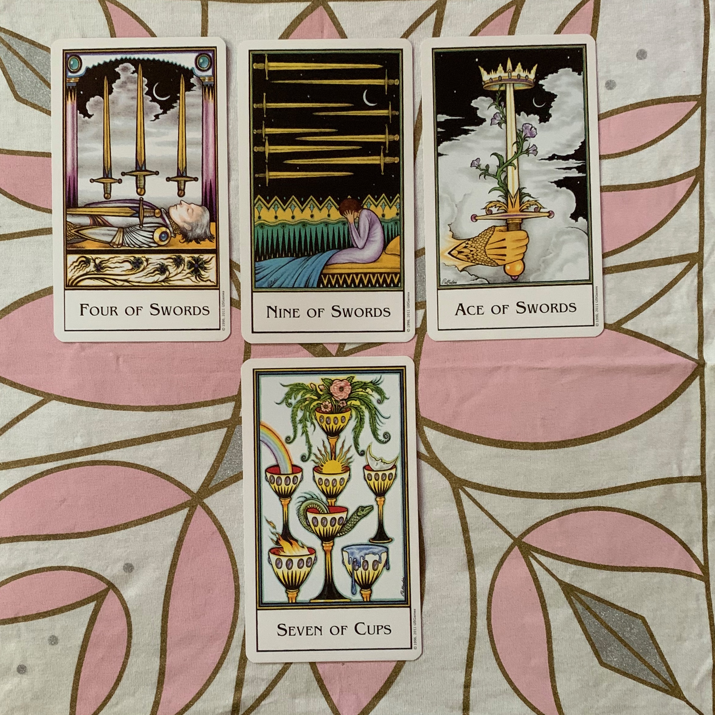 Tarot reading using The New Palladini Tarot.